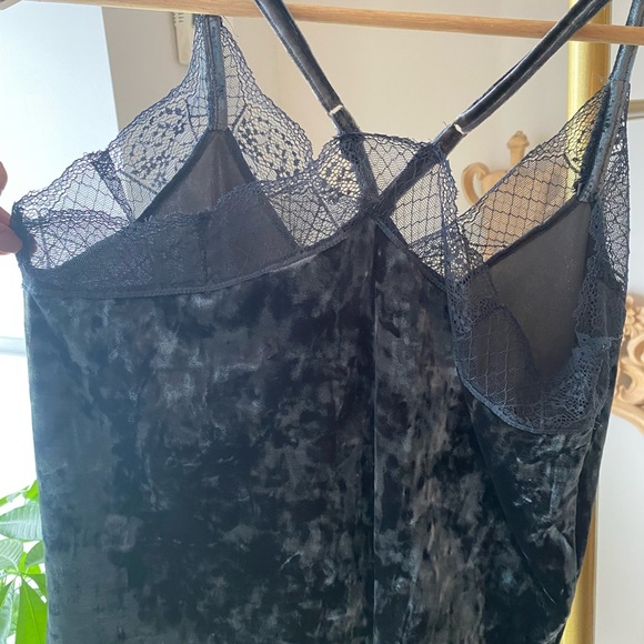 Crushed Velvet-like Tank with Lace Trim, blue-grey, small - Picture 2 of 7